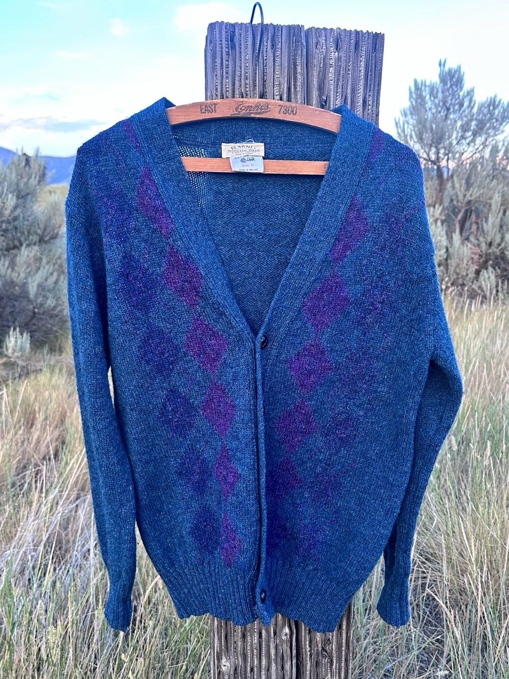 blarney woolen mills • vintage irish wool cardigan argyle blue